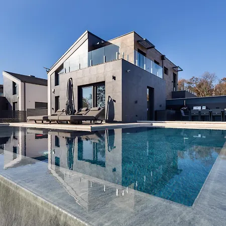 Porta Iv - Infinity Pool Bbq Luxury *